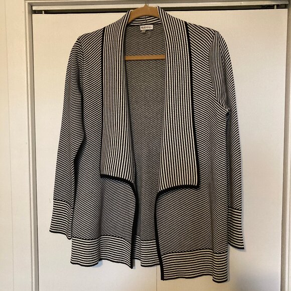 Cute Warm Striped Cardigan - Picture 1 of 5